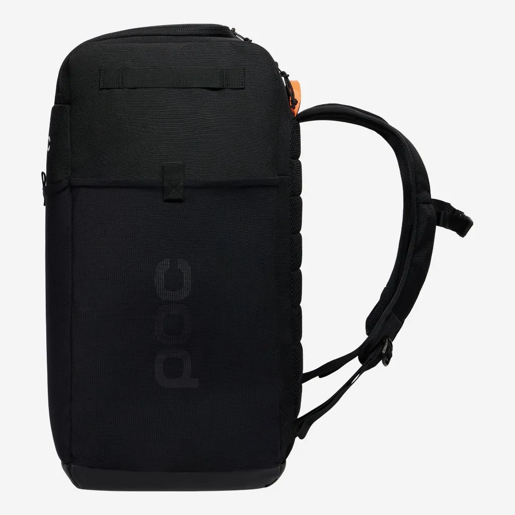 20101_RaceBackpack60L_1002_UraniumBlack_2.webp