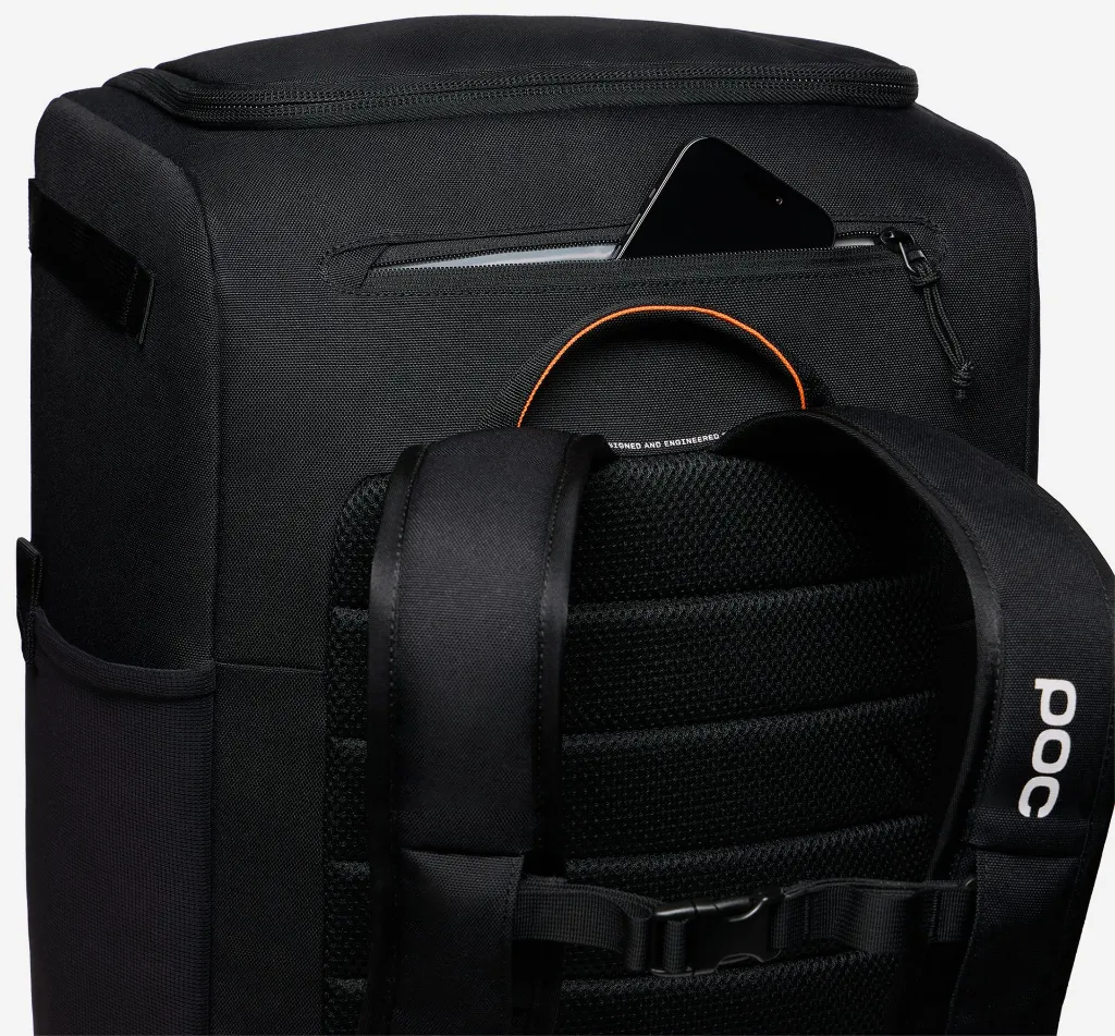 20101_RaceBackpack60L_1002_UraniumBlack_4.webp