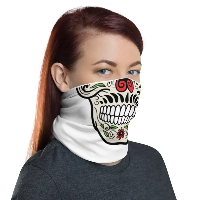 mockup_right_womens_white_5.webp