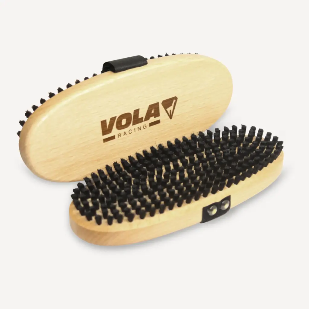[012046] BROSSE OVALE RACING CRIN DE CHEVAL